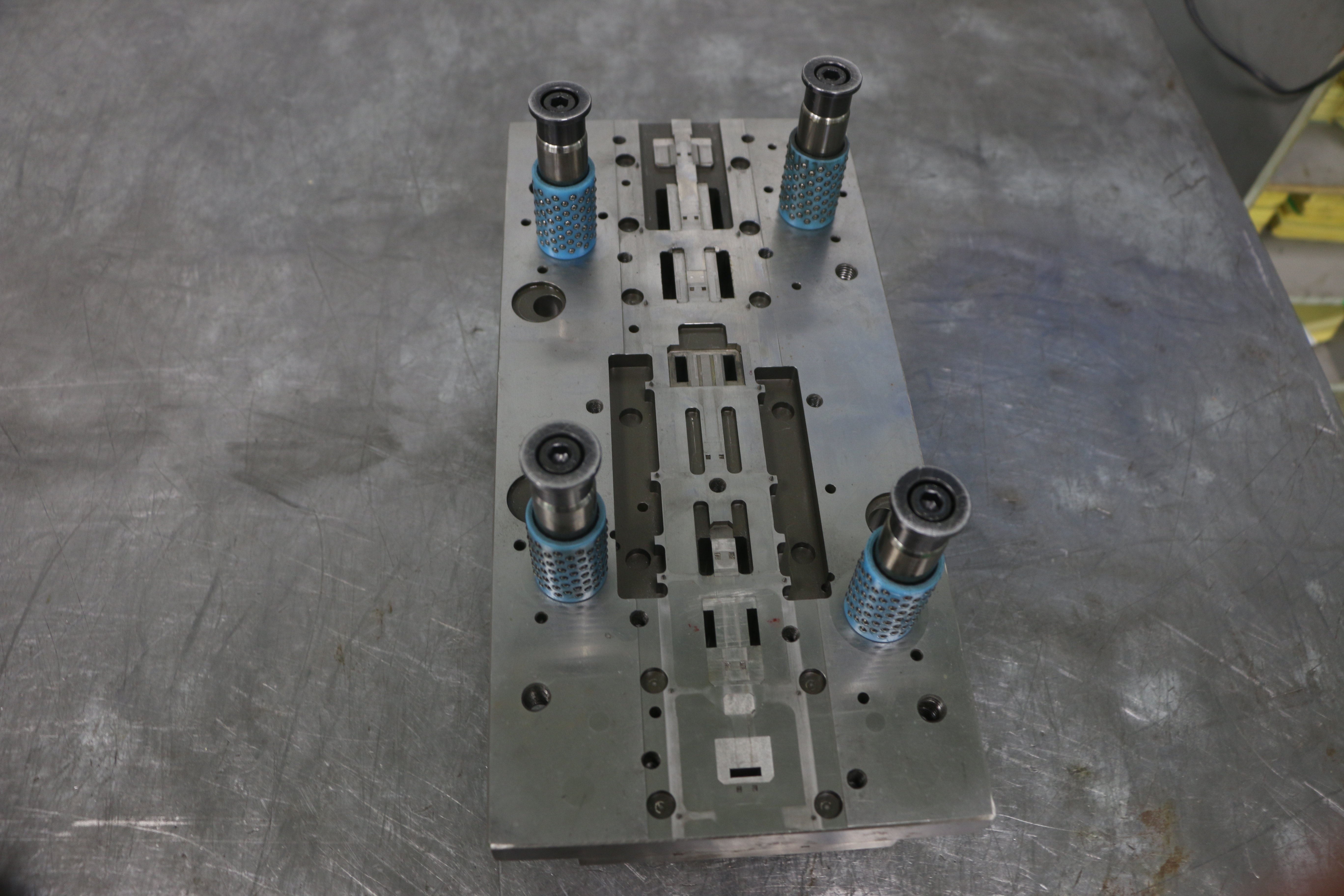 磷铜端子复合模模具 磷铜端子复合模模具