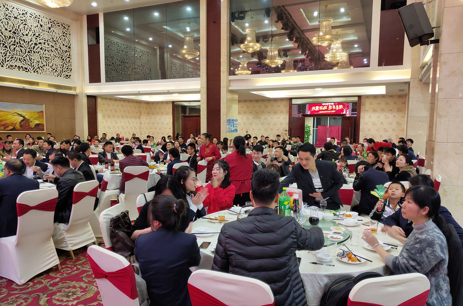 仙踪林视频APP冲压厂-晚会现场